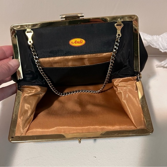 Vintage Kiss Lock Clutches - Picture 2 of 13